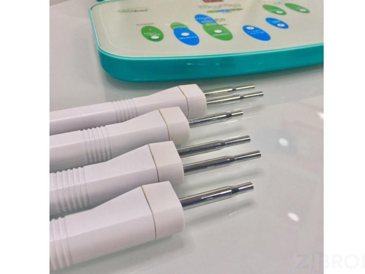Аппарат микротоковой терапии Biolift 608 Gezatone