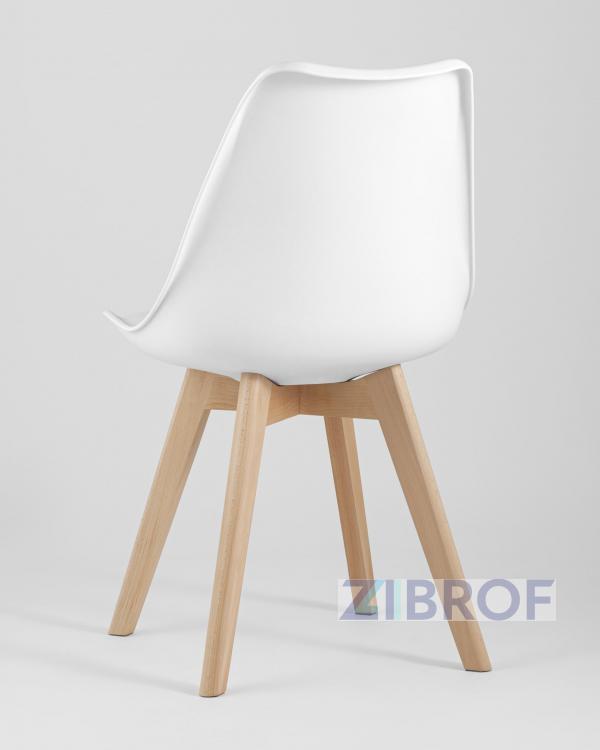 Eames DST, диаметр стола 80 см, 3 стула Frankfurt белые
